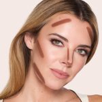 Model wearing Hollywood Contour Wand
