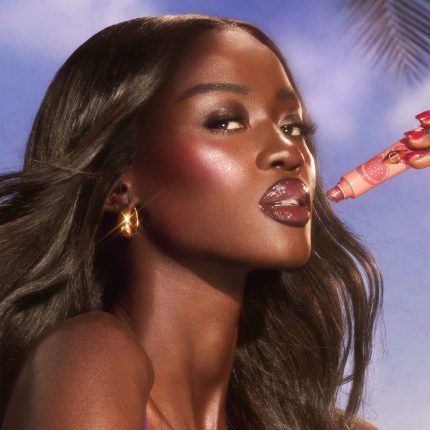 UNREAL LIP OIL candy fig MODEL