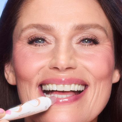 Unreal Lip Oil coconut water model