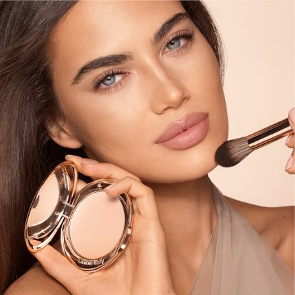 Charlotte Tilbury Airbrush Flawless Sandwich Hack