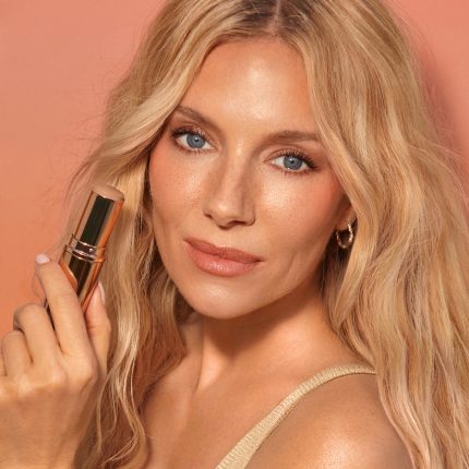Sienna-Miller-Unreal-Highlighter