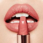 Hot Lips 2 In Love With Olivia Model