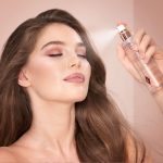 Model Applying Setting Spray Airbrush Flawless Setting Spray