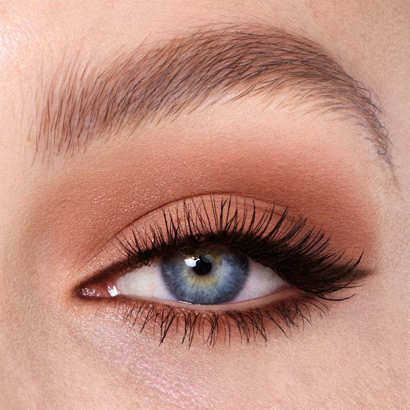 Black eyeliner for blue eyes
