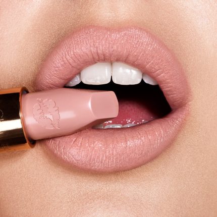 hot-lips-kim-kw-lipshot